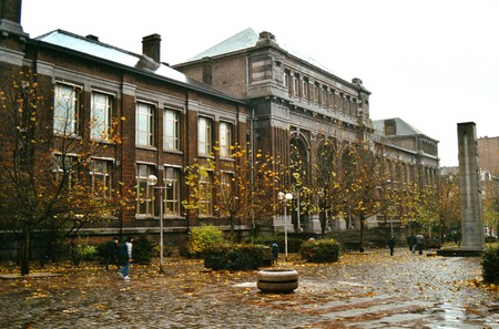 Boulevard Gustave Roulier 1, Charleroi, Université du Travail - Gebouw Gramme (© T. Verhofstadt, foto 2001)