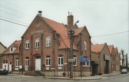 Polenlaan 1, Kemmel, ancienne maison communale (© T. Verhofstadt, photo 2001)
