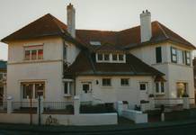 Albert Dumontlaan 17 en Bortierlaan 5, De Panne, Villa's 'Chez Bonne Maman' en 'Chez Bon Papa' (© T. Verhofstadt, foto 2001)