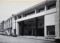 Galerie Ravenstein, Bruxelles, entrée côté rue Ravenstein en 1958 (© Habitat Habitation, 4, p. 45, 1958)